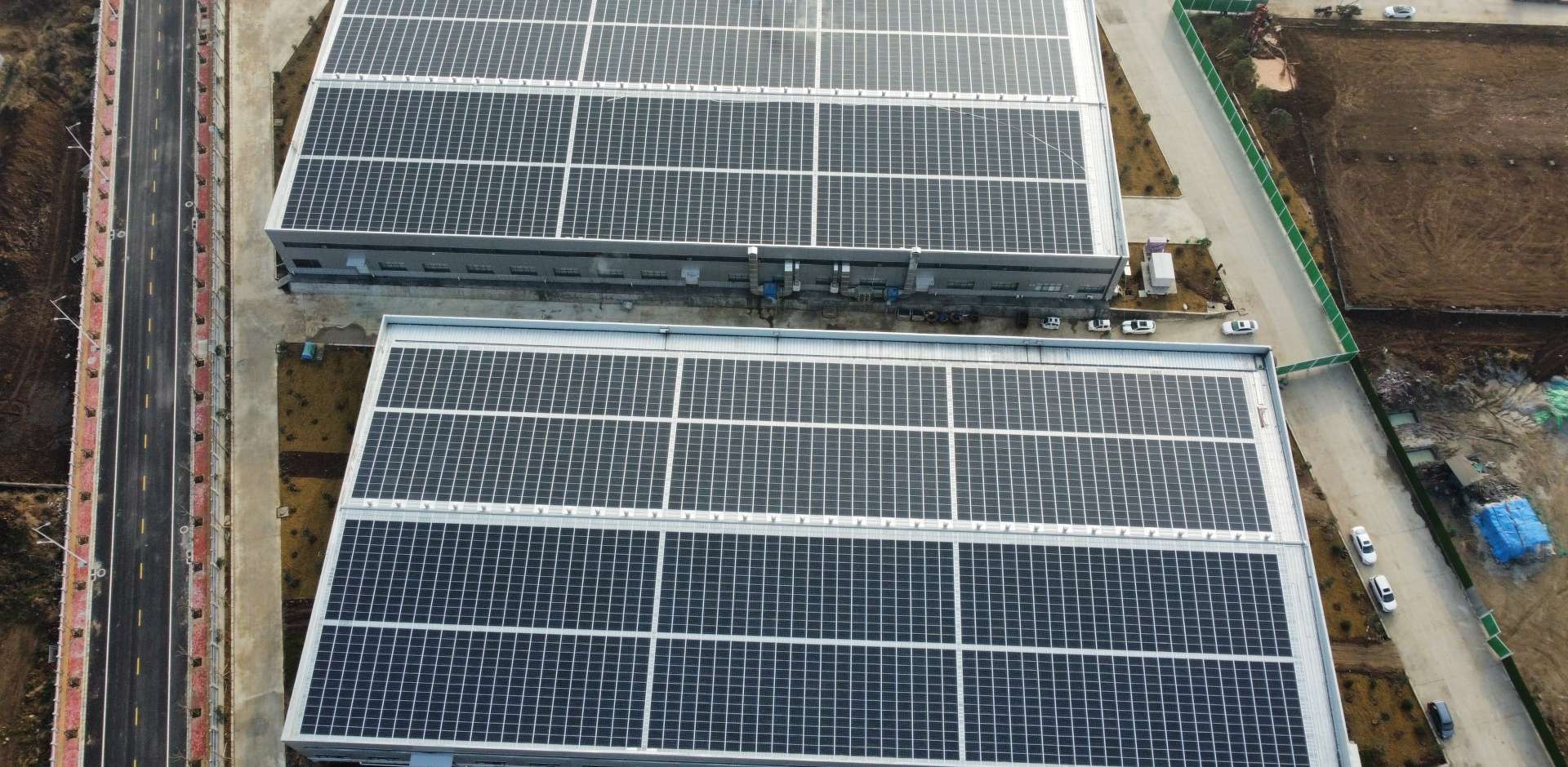 1920-2021年3月，河南唐河县 中部食品城BIPV光伏项目，装机量1.8MW，年发电200万度，满足45%用电需要.jpg